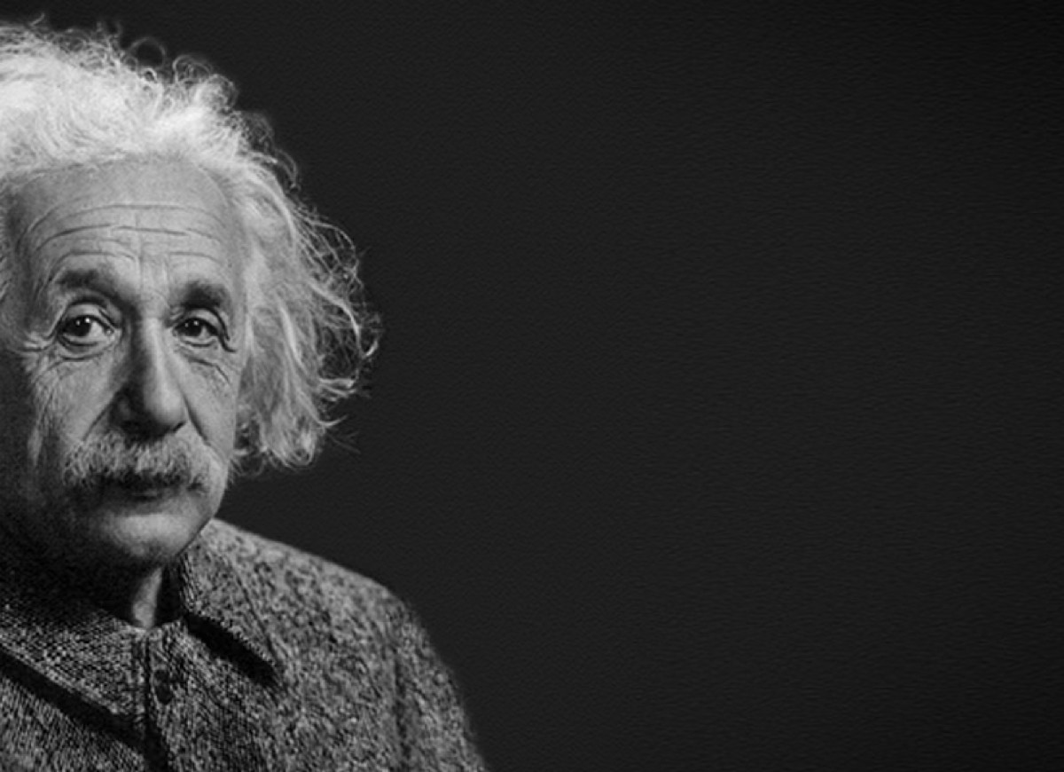 Albert Einstein Imagination is more important than knowledge. Verbeelding brengt je overal